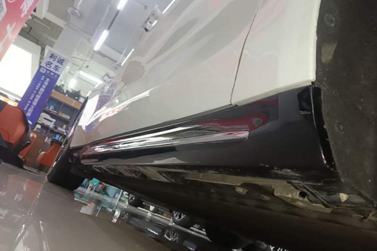 Used Hima Luxeed S7 2024 Max Right Side Sill