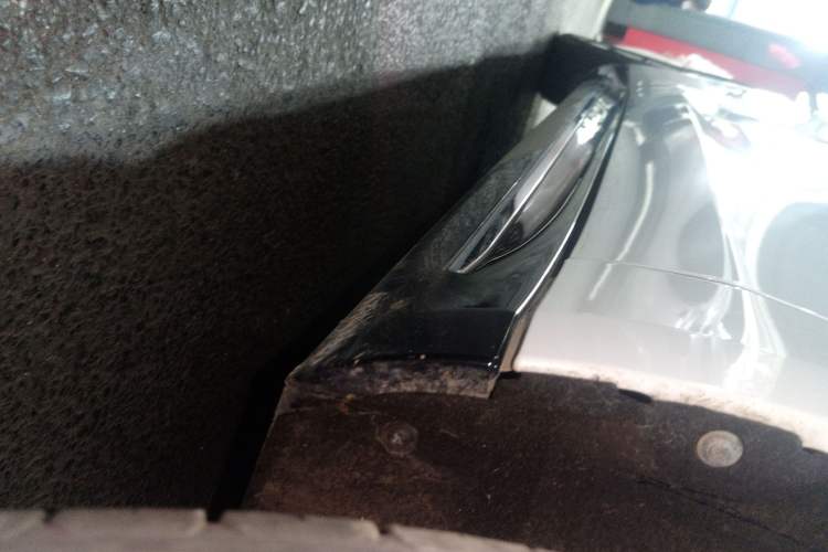 Used Hima Luxeed S7 2024 Pro Model Right Side Sill