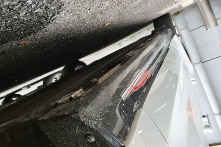 Used Hima Luxeed S7 2024 Pro Model Right Side Sill