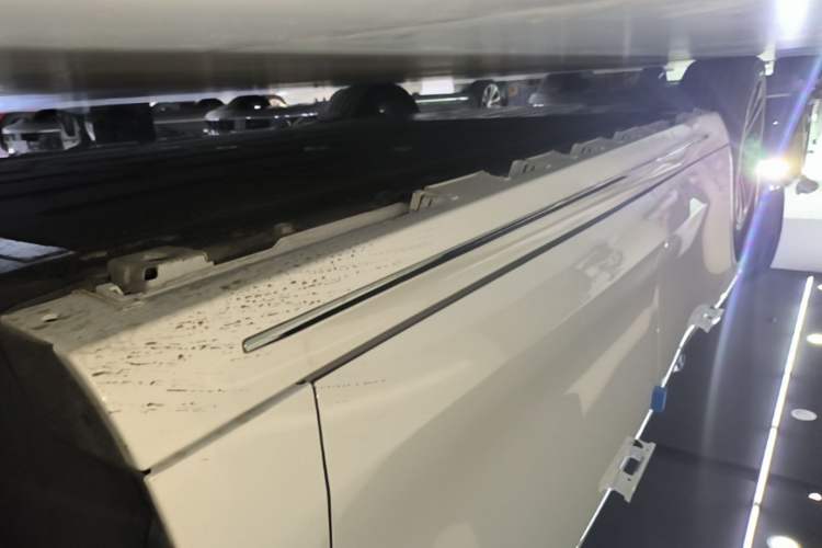 Used Hima Luxeed S7 2024 Pro Model Right Side Sill