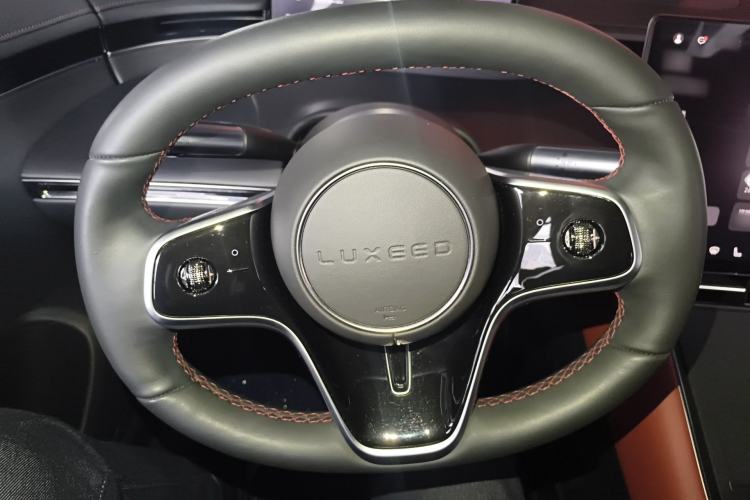 Used Hima Luxeed S7 2024 Max Rear-Drive Long-Range Intelligent Driving Version Steering Wheel