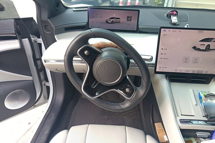 Used Hima Luxeed S7 2024 Max+ Rear-Drive Ultra-Range Intelligent Driving Edition Steering Wheel