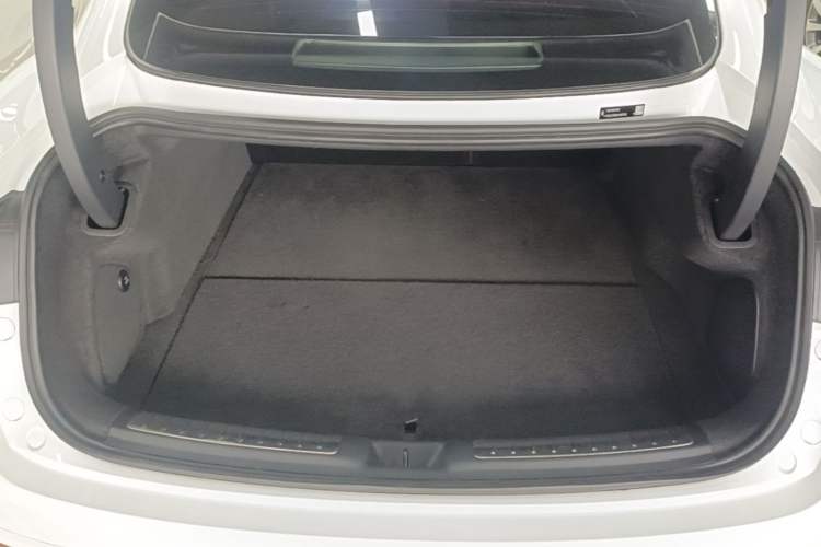 Used Hima Luxeed S7 2024 Pro Rear-Drive Long-Range Version Trunk