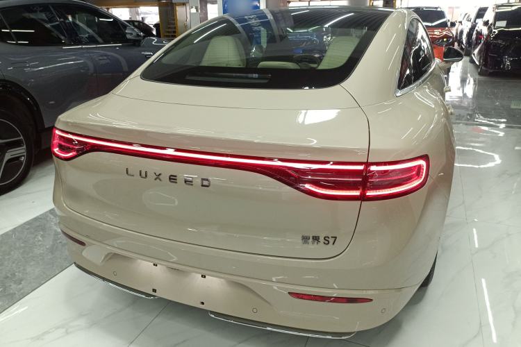 Used Hima Luxeed S7 2024 Pro Rear-Drive Long-Range Version Exterior 2