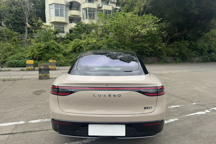 Used Hima Luxeed S7 2024 Max Exterior 7
