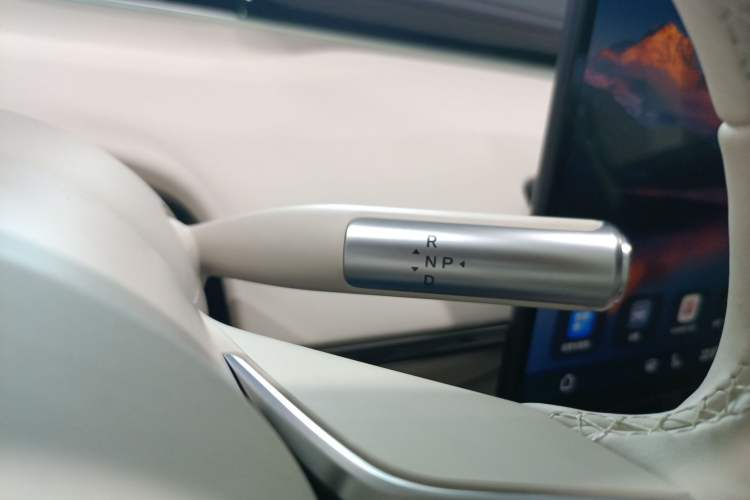 Used Hima Luxeed S7 2024 Pro Rear-Drive Long-Range Version Gear Lever