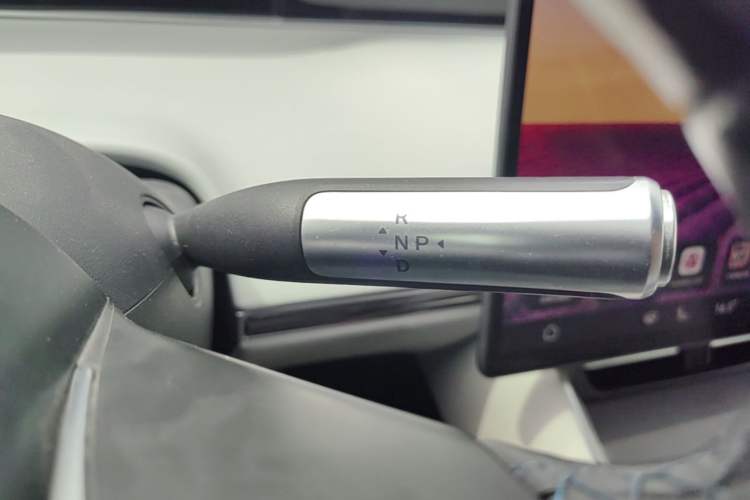 Used Hima Luxeed S7 2024 Max Gear Lever