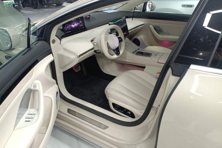Used Hima Luxeed S7 2024 Pro Rear-Drive Long-Range Version Interior 3
