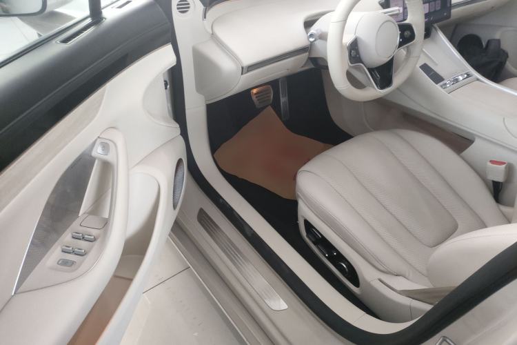 Used Hima Luxeed S7 2024 Pro Rear-Drive Long-Range Version Interior 3