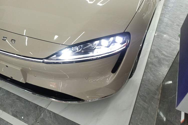 Used Hima Luxeed S7 2024 Pro Rear-Drive Long-Range Version Left Front Headlight