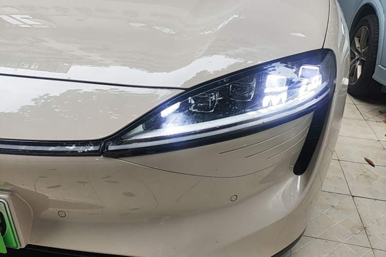Used Hima Luxeed S7 2024 Max Left Front Headlight