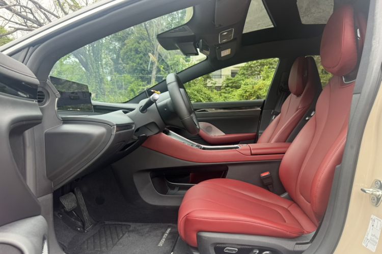 Used Hima Luxeed S7 2024 Max Left Front Seat