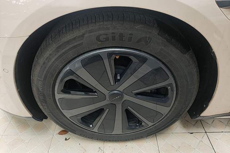 Used Hima Luxeed S7 2024 Max Left Front Wheel Hub