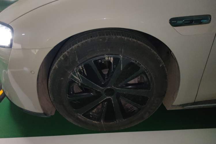 Used Hima Luxeed S7 2024 Max Rear-Drive Long-Range Intelligent Driving Version Left Front Wheel Hub