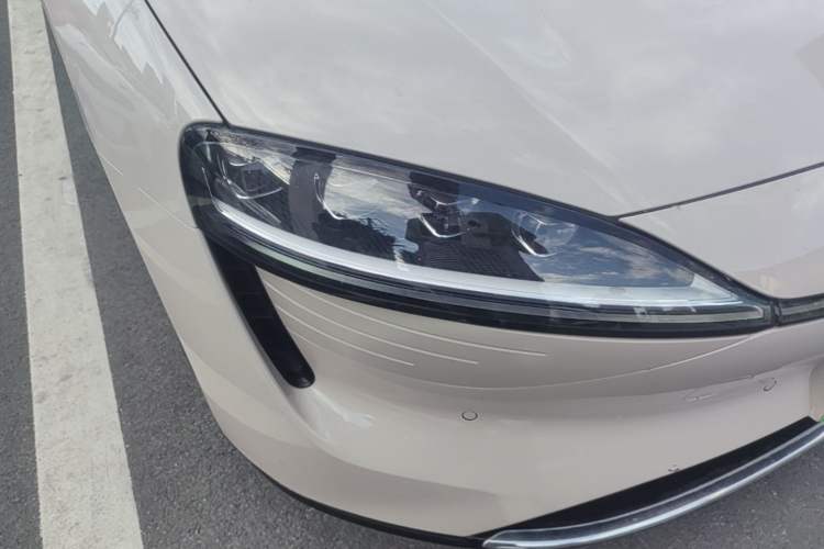 Used Hima Luxeed S7 2024 Max Right Front Headlight