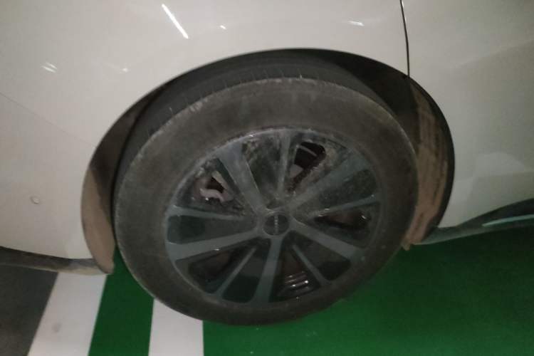 Used Hima Luxeed S7 2024 Max Rear-Drive Long-Range Intelligent Driving Version Right Rear Wheel Hub