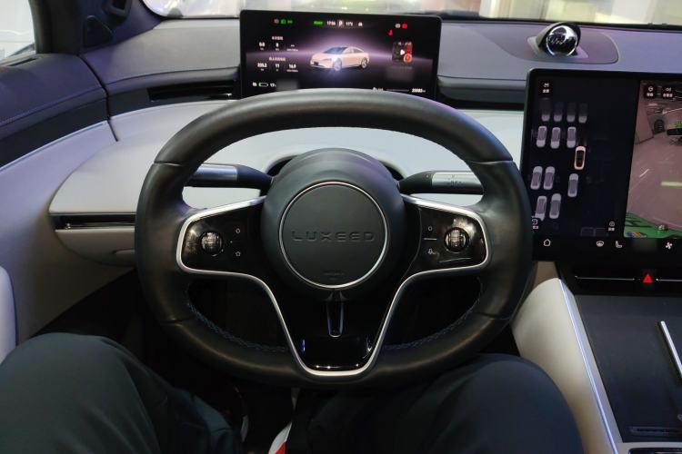 Used Hima Luxeed S7 2024 Max+ Rear-Drive Ultra-Range Intelligent Driving Edition Steering Wheel