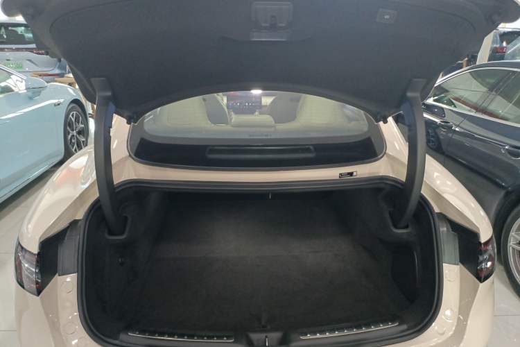 Used Hima Luxeed S7 2024 Pro Rear-Drive Long-Range Version Trunk