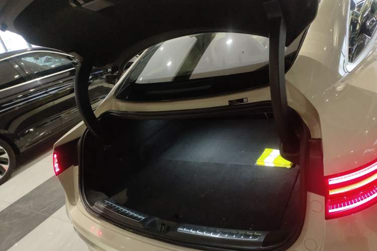 Used Hima Luxeed S7 2024 Pro Rear-Drive Long-Range Version Trunk