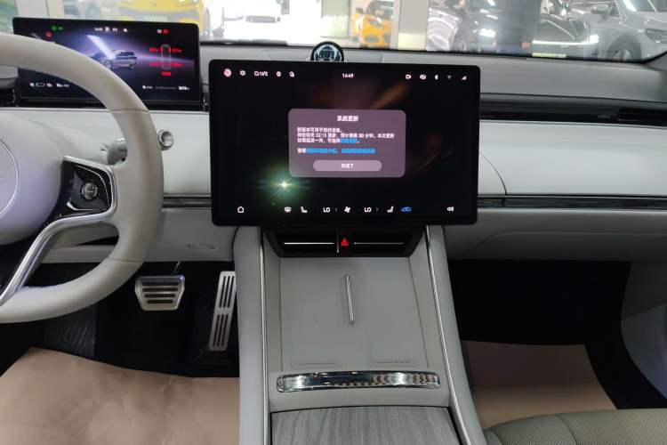 Used Hima Luxeed S7 2025 785 km Ultra Audio And AC Panel
