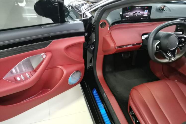 Used Hima Luxeed S7 2025 855 km Max Driver Seat