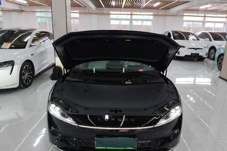 Used Hima Luxeed S7 2025 785 km Ultra Engine Bay