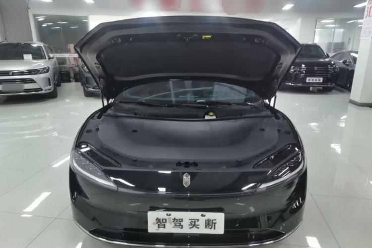 Used Hima Luxeed S7 2025 855 km Max Engine Bay