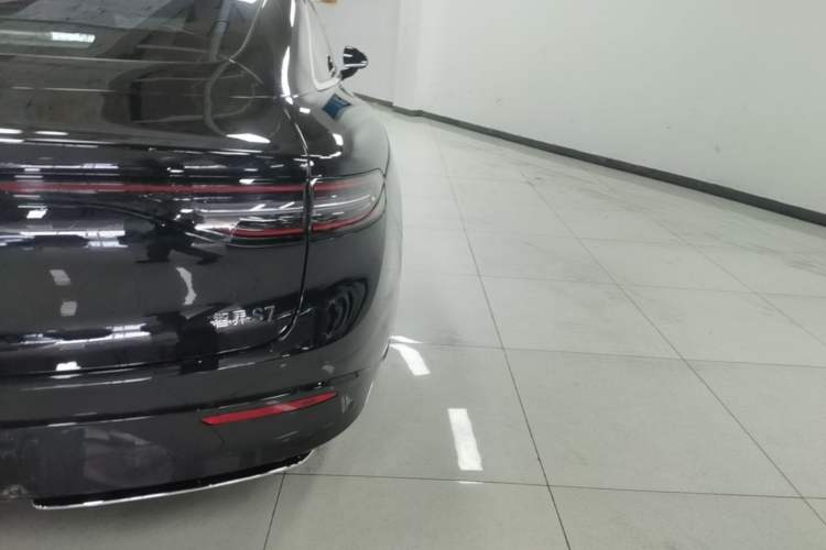Used Hima Luxeed S7 2025 855 km Max Exterior 1