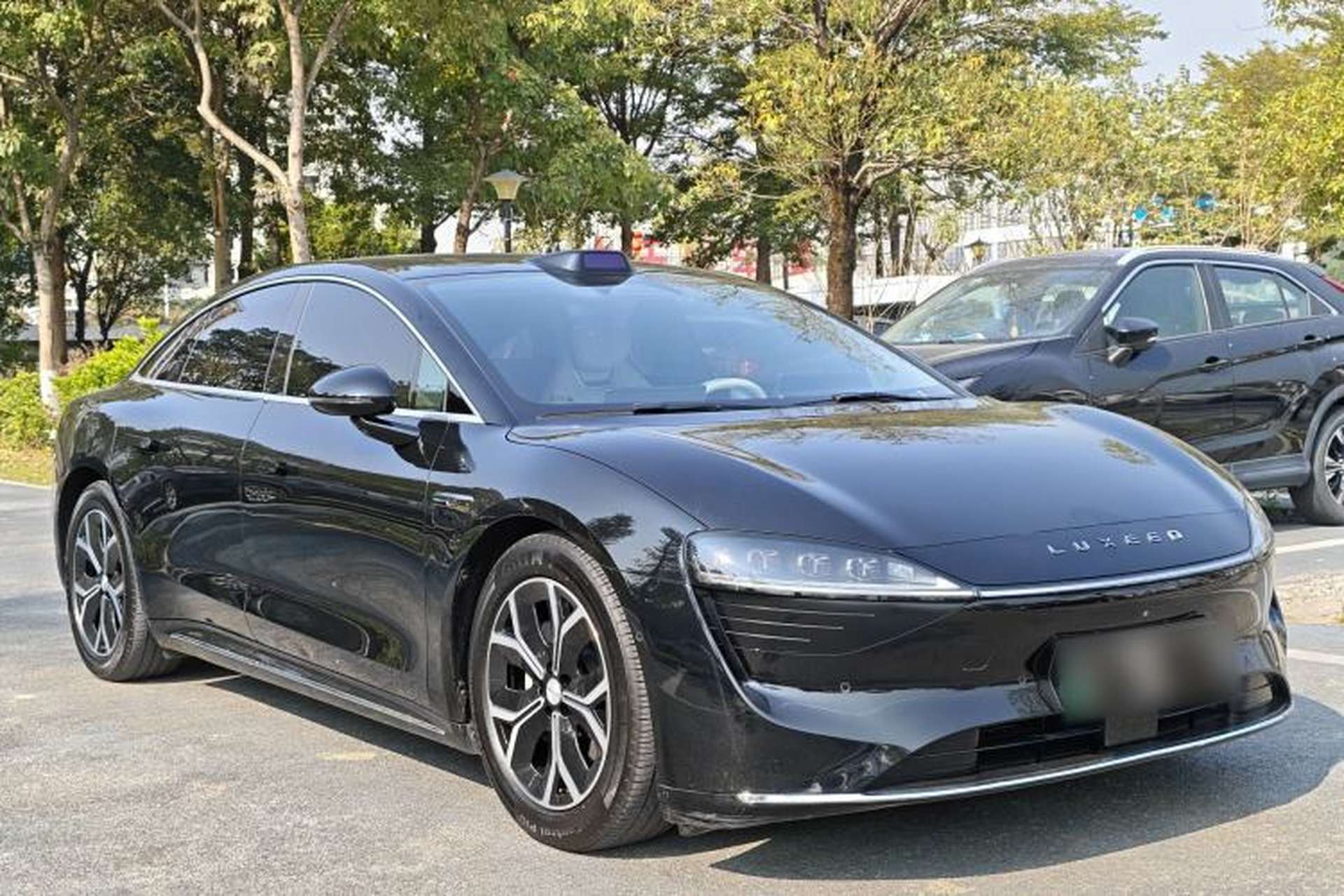 Used Hima Luxeed S7 2025 855 km Max Exterior 4