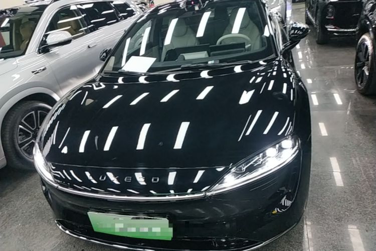 Used Hima Luxeed S7 2025 855 km Max Front