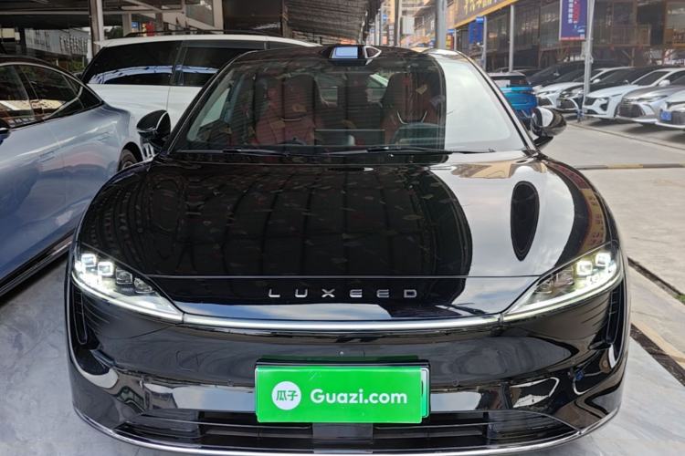Used Hima Luxeed S7 2025 855 km Max Front
