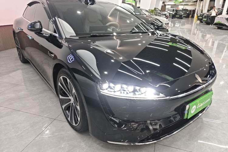 Used Hima Luxeed S7 2025 855 km Max Front Right 45 Deg