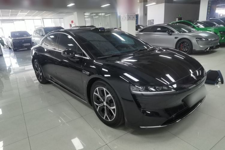 Used Hima Luxeed S7 2025 855 km Max Front Right 45 Deg