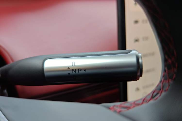 Used Hima Luxeed S7 2025 855 km Max Gear Lever