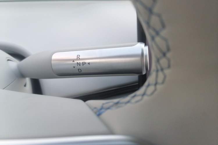 Used Hima Luxeed S7 2025 855 km Max Gear Lever