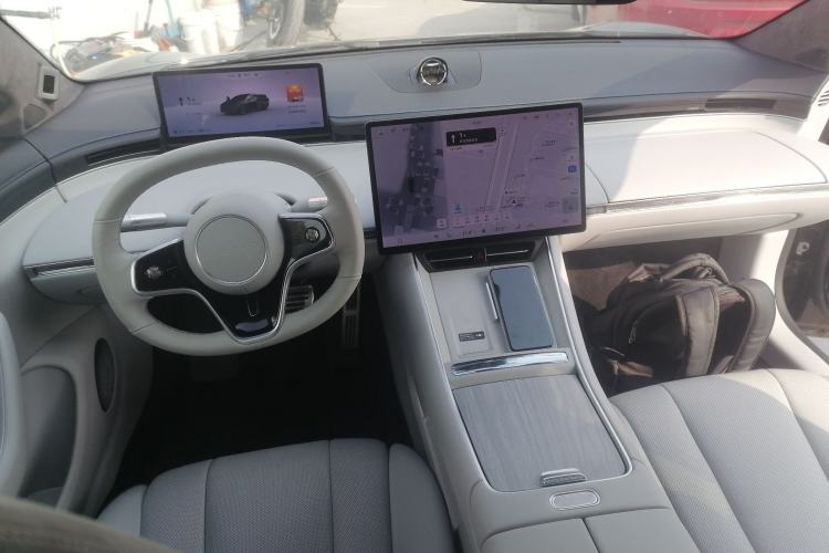 Used Hima Luxeed S7 2025 855 km Max Interior 2