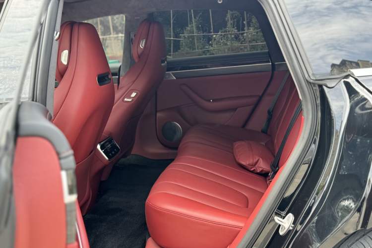 Used Hima Luxeed S7 2025 855 km Max Interior 2