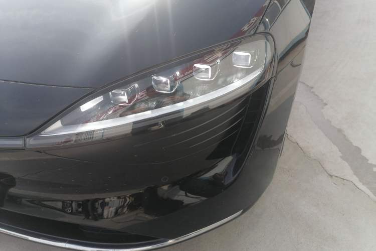 Used Hima Luxeed S7 2025 855 km Max Left Front Headlight