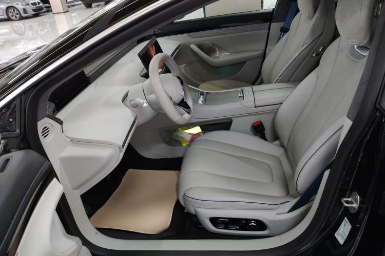 Used Hima Luxeed S7 2025 785 km Ultra Left Front Seat
