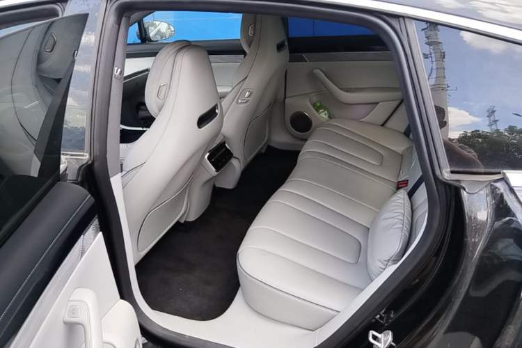 Used Hima Luxeed S7 2025 855 km Max Left Rear Seat