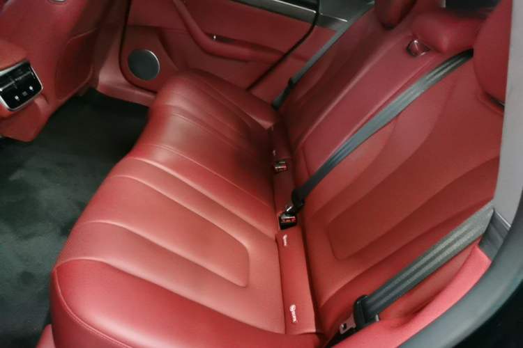 Used Hima Luxeed S7 2025 855 km Max Left Rear Seat