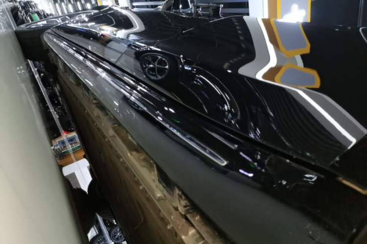 Used Hima Luxeed S7 2025 855 km Max Left Side Sill