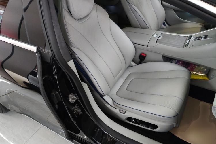 Used Hima Luxeed S7 2025 785 km Ultra Right Front Seat