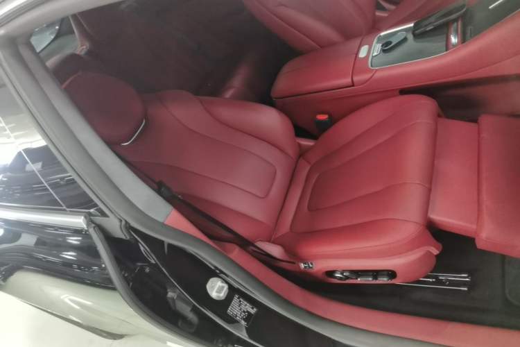 Used Hima Luxeed S7 2025 855 km Max Right Front Seat