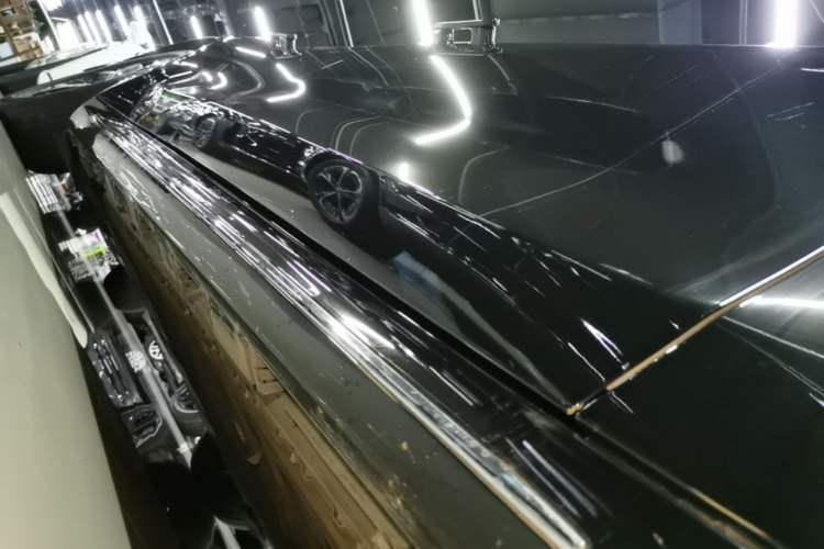 Used Hima Luxeed S7 2025 855 km Max Right Side Sill