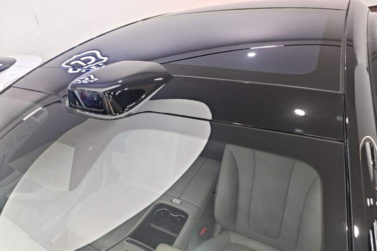 Used Hima Luxeed S7 2025 855 km Max Roof