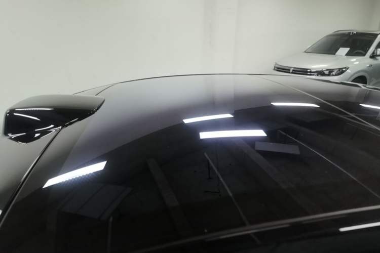 Used Hima Luxeed S7 2025 855 km Max Roof