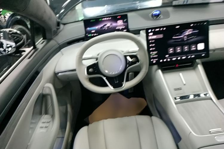 Used Hima Luxeed S7 2025 855 km Max Steering Wheel