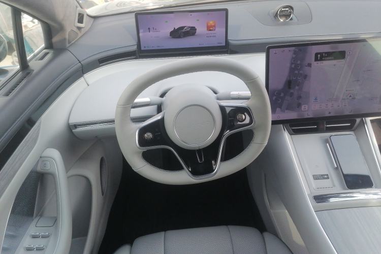 Used Hima Luxeed S7 2025 855 km Max Steering Wheel