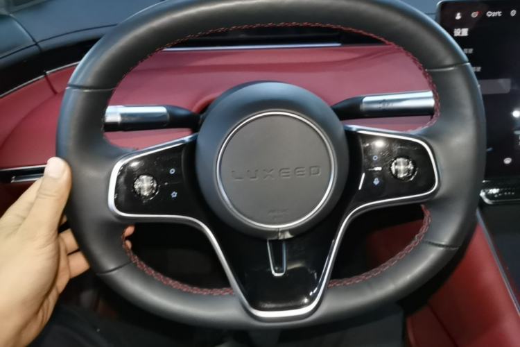 Used Hima Luxeed S7 2025 855 km Max Steering Wheel